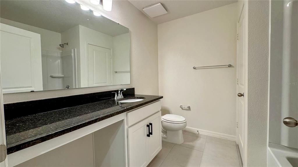 В аренду: $2,750 (4 спален, 2 ванн, 1696 Квадратных фут)