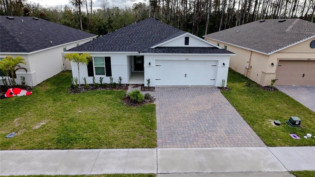 В аренду: $2,750 (4 спален, 2 ванн, 1696 Квадратных фут)