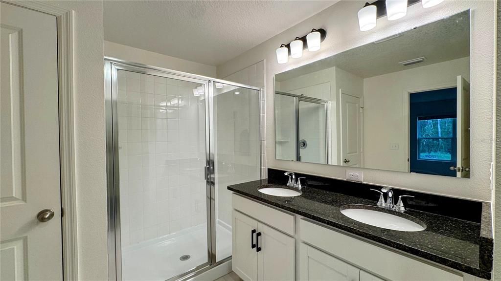 В аренду: $2,750 (4 спален, 2 ванн, 1696 Квадратных фут)