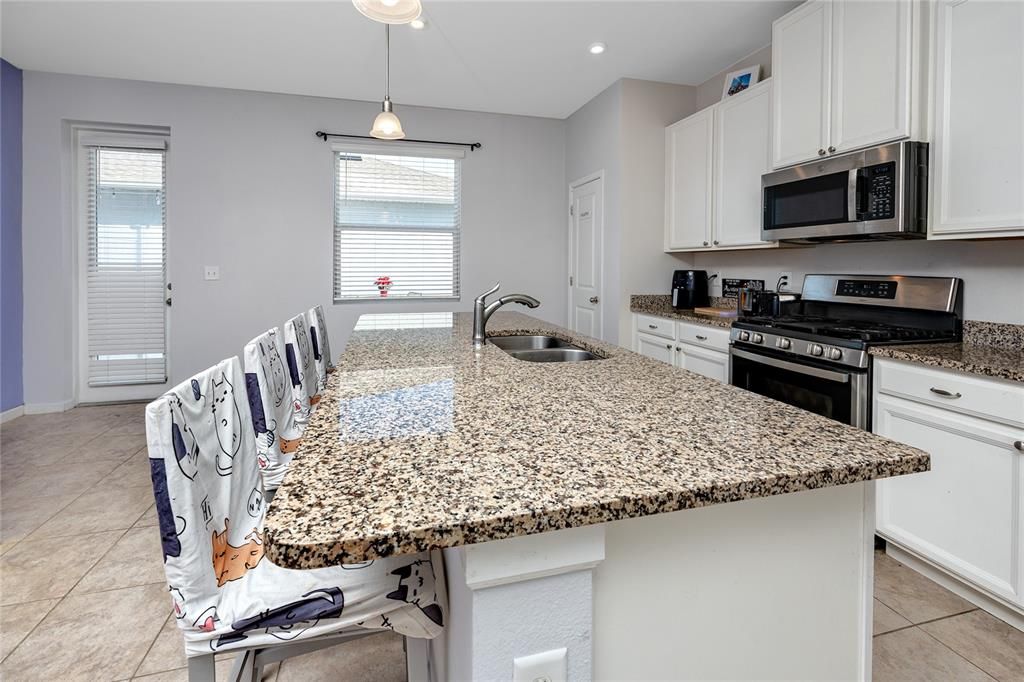 На продажу: $329,000 (3 спален, 2 ванн, 1612 Квадратных фут)