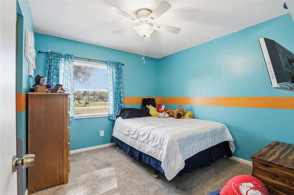 待售: $245,000 (3 贝兹, 2 浴室, 1356 平方英尺)