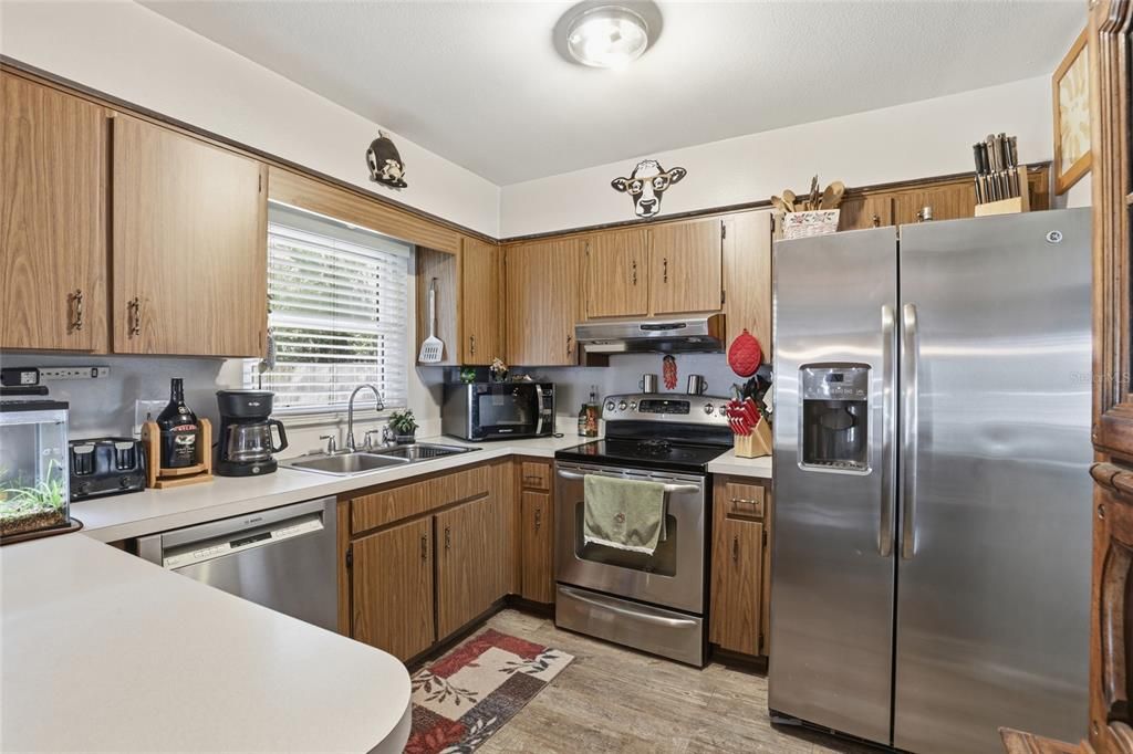 待售: $245,000 (3 贝兹, 2 浴室, 1356 平方英尺)