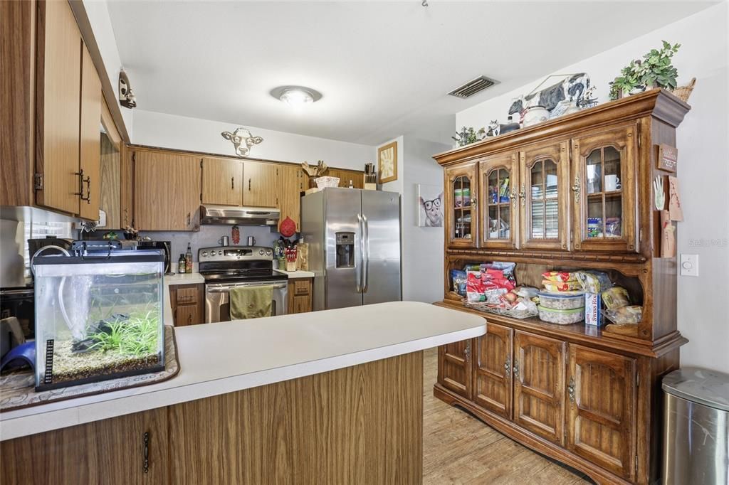 待售: $245,000 (3 贝兹, 2 浴室, 1356 平方英尺)