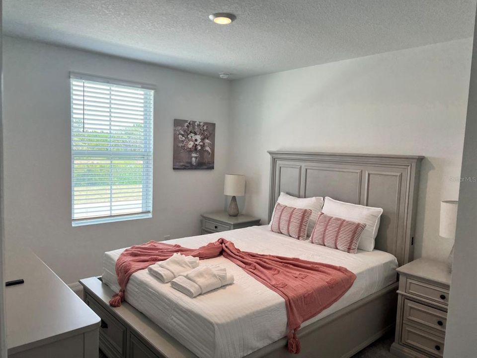 В аренду: $2,300 (3 спален, 2 ванн, 1653 Квадратных фут)