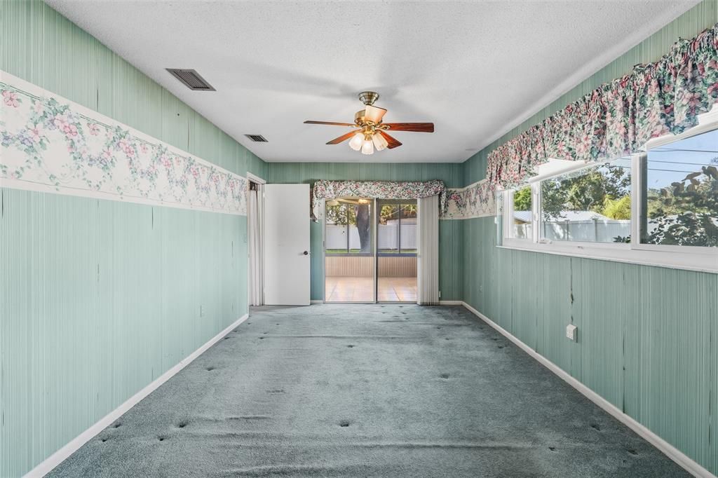 待售: $470,000 (4 贝兹, 3 浴室, 2109 平方英尺)