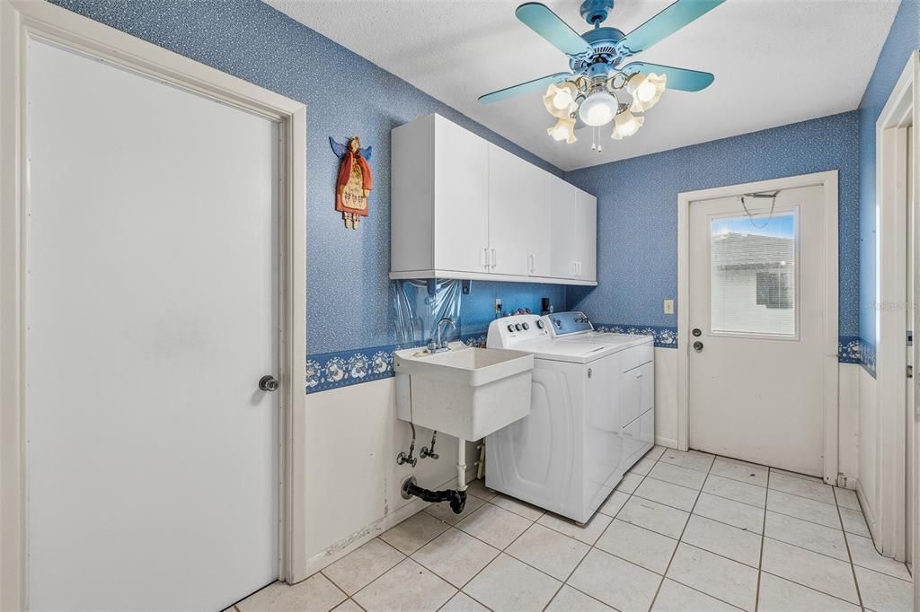 待售: $470,000 (4 贝兹, 3 浴室, 2109 平方英尺)