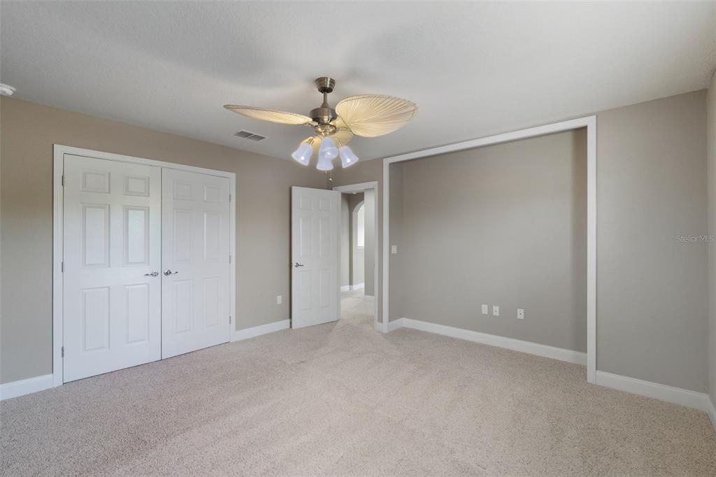 На продажу: $624,900 (3 спален, 3 ванн, 3214 Квадратных фут)