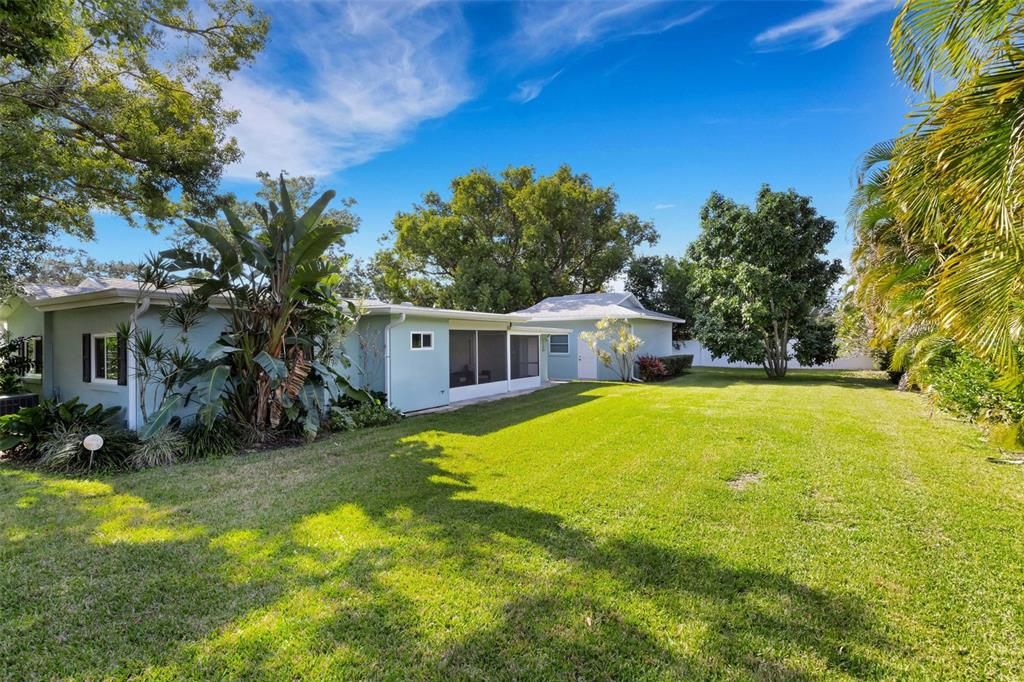 En Venta: $499,000 (3 camas, 2 baños, 1239 Pies cuadrados)