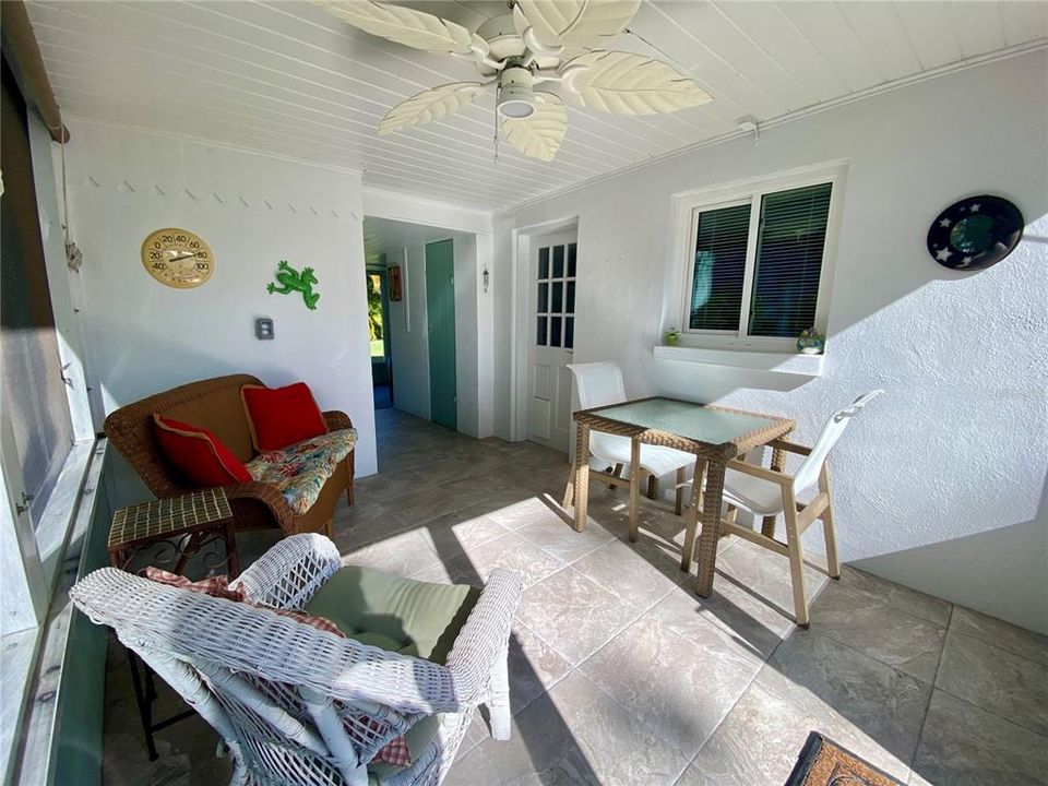 En Venta: $499,000 (3 camas, 2 baños, 1239 Pies cuadrados)