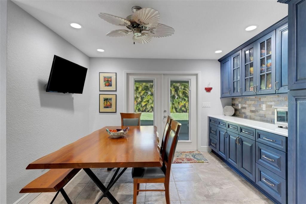 En Venta: $499,000 (3 camas, 2 baños, 1239 Pies cuadrados)