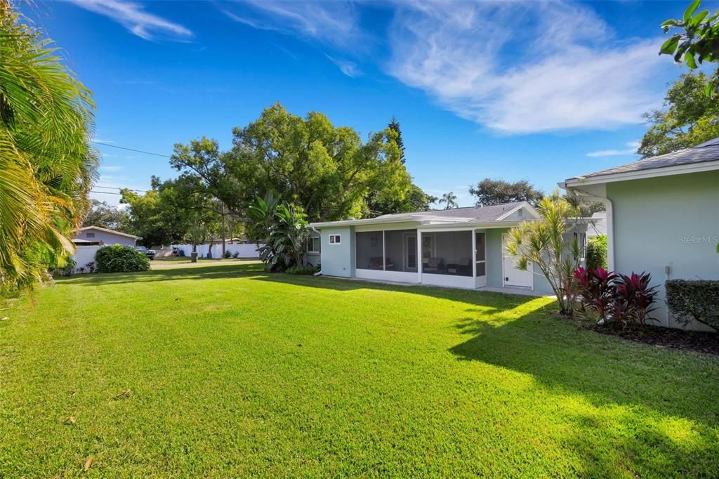 En Venta: $499,000 (3 camas, 2 baños, 1239 Pies cuadrados)