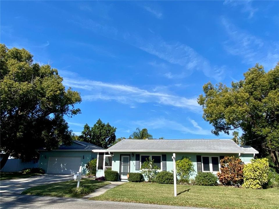 En Venta: $499,000 (3 camas, 2 baños, 1239 Pies cuadrados)