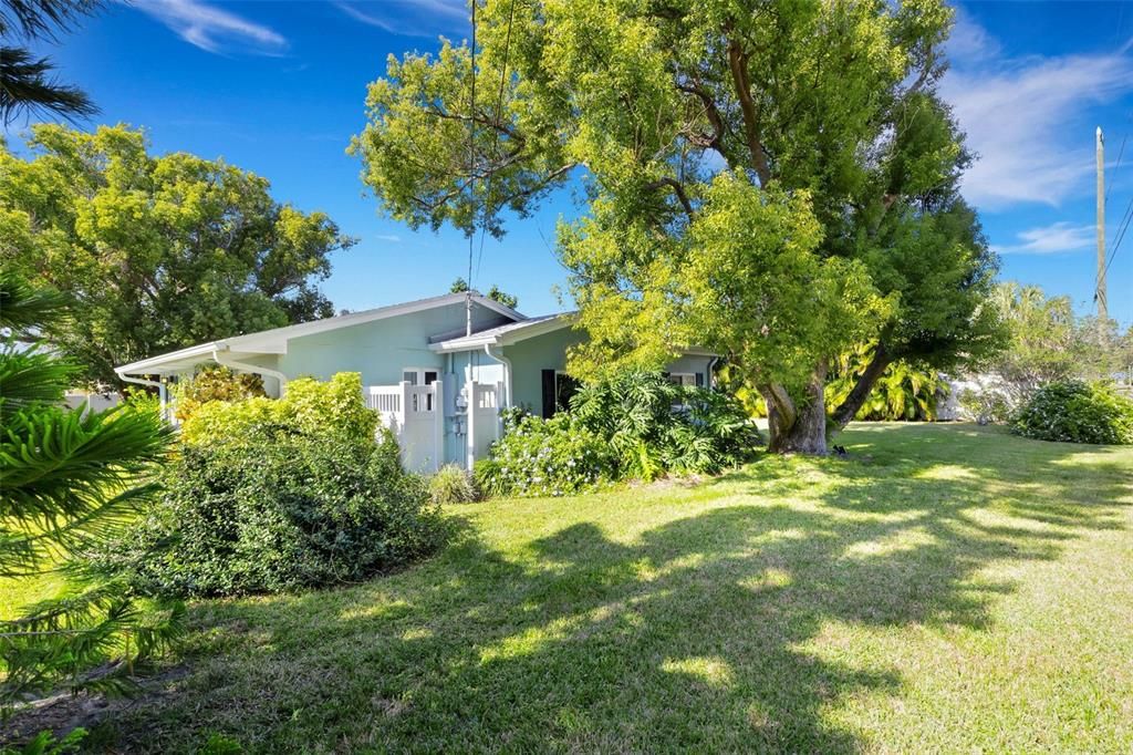 En Venta: $499,000 (3 camas, 2 baños, 1239 Pies cuadrados)