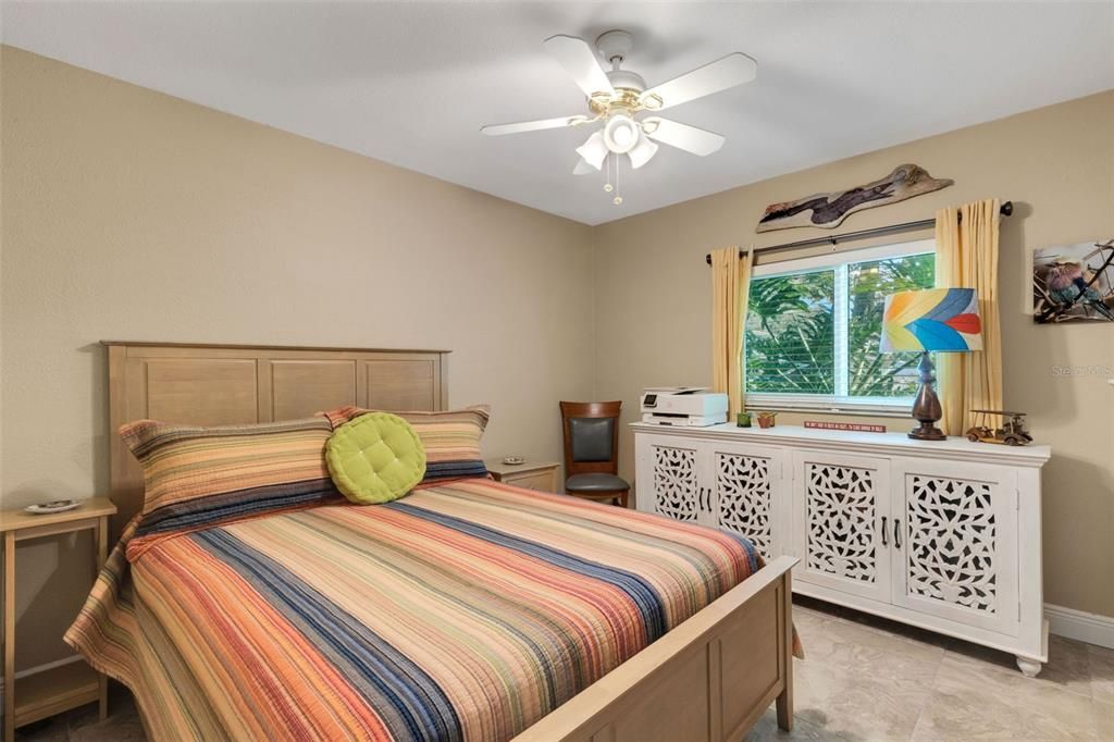 En Venta: $499,000 (3 camas, 2 baños, 1239 Pies cuadrados)