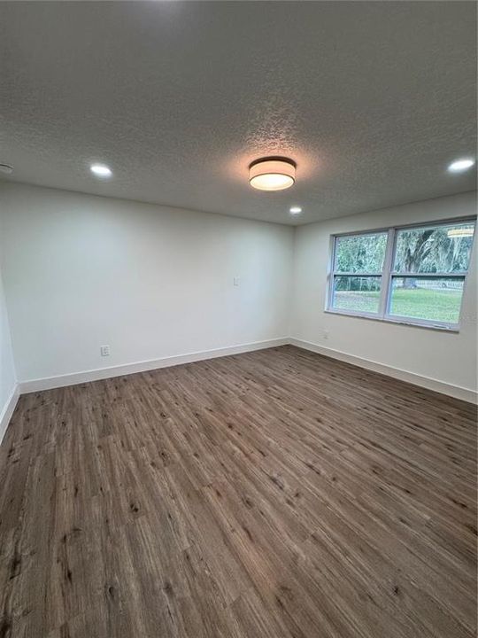 For Rent: $2,950 (3 beds, 2 baths, 2046 Square Feet)