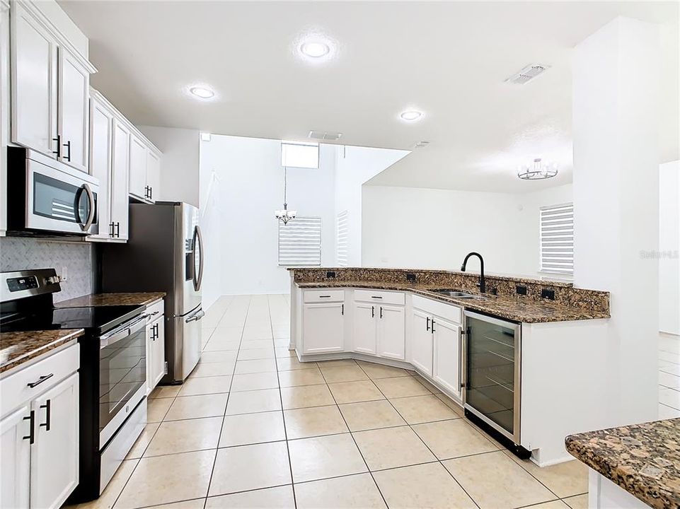 待售: $545,000 (5 贝兹, 3 浴室, 3170 平方英尺)