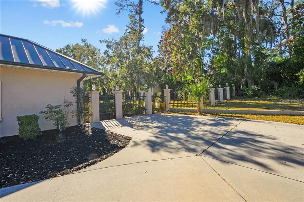 En Venta: $474,900 (3 camas, 2 baños, 3282 Pies cuadrados)