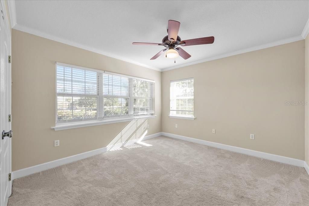 En Venta: $474,900 (3 camas, 2 baños, 3282 Pies cuadrados)