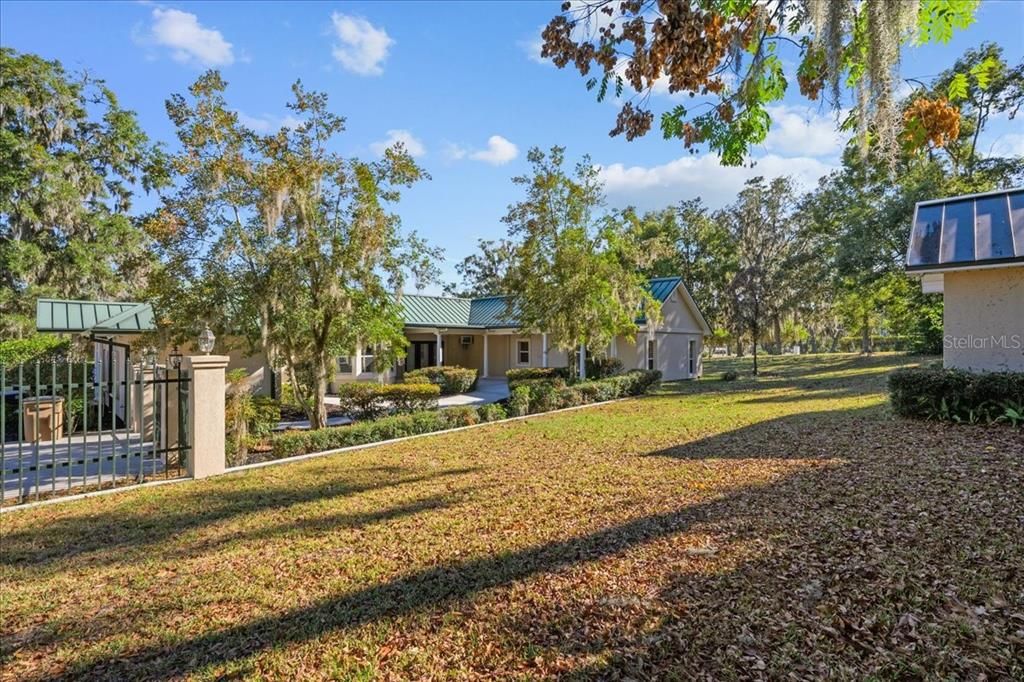 En Venta: $474,900 (3 camas, 2 baños, 3282 Pies cuadrados)