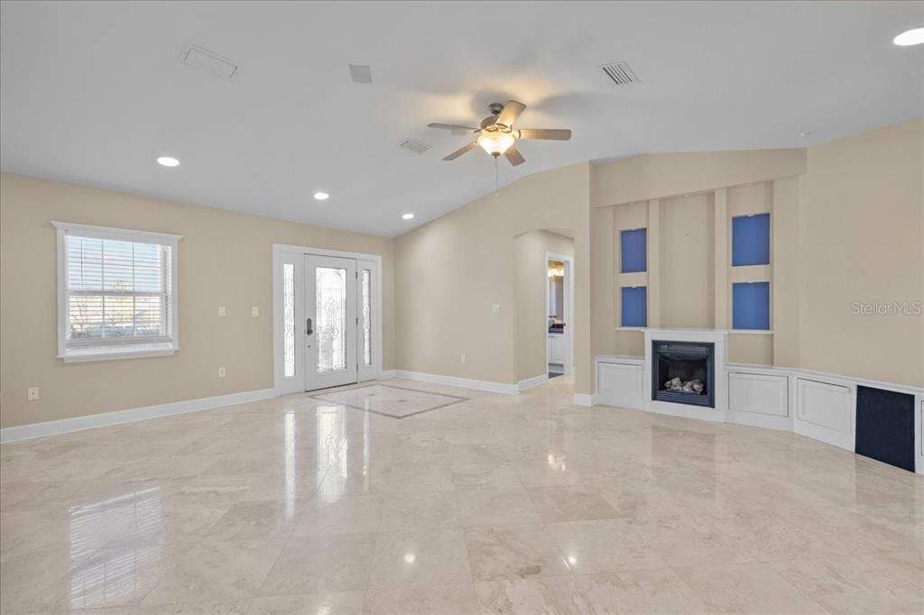 En Venta: $474,900 (3 camas, 2 baños, 3282 Pies cuadrados)