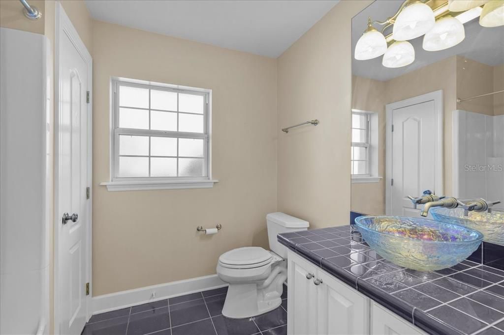 En Venta: $474,900 (3 camas, 2 baños, 3282 Pies cuadrados)