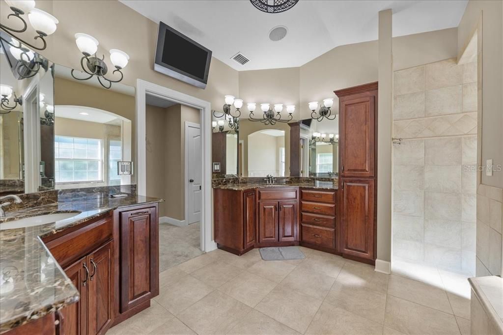 En Venta: $474,900 (3 camas, 2 baños, 3282 Pies cuadrados)