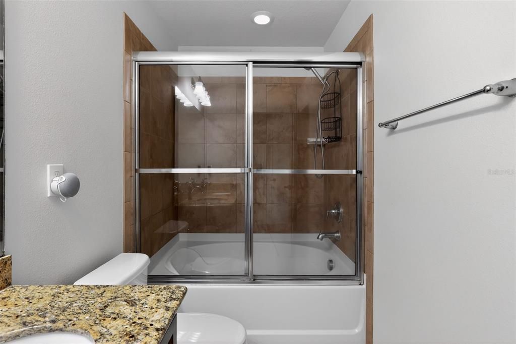 待售: $219,900 (2 贝兹, 2 浴室, 1280 平方英尺)