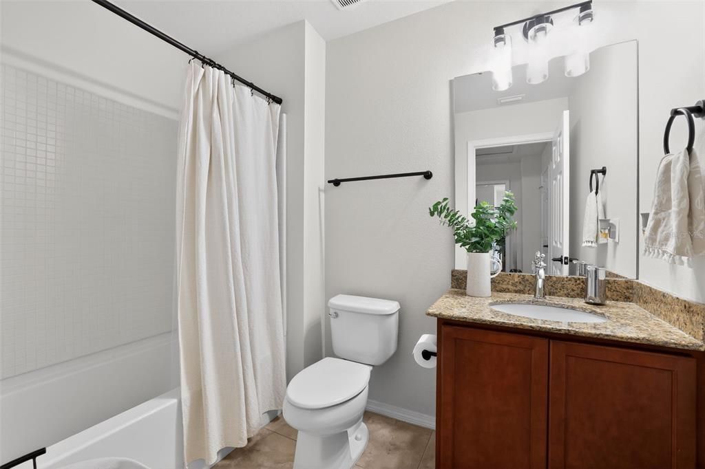 待售: $219,900 (2 贝兹, 2 浴室, 1280 平方英尺)