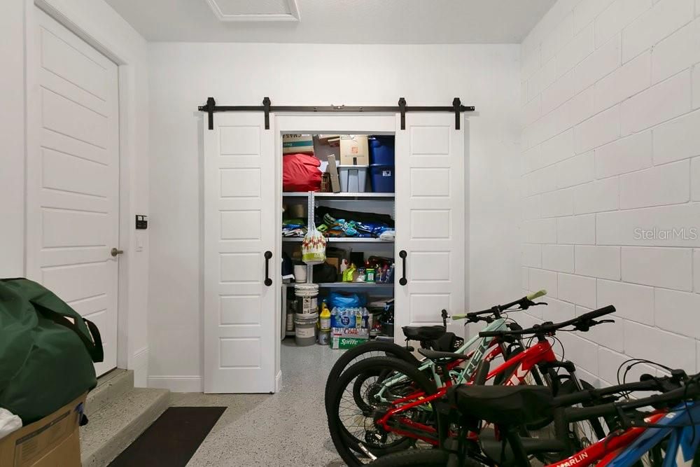 En Venta: $1,135,900 (5 camas, 5 baños, 3416 Pies cuadrados)