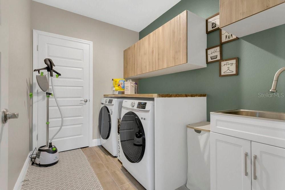 En Venta: $1,135,900 (5 camas, 5 baños, 3416 Pies cuadrados)