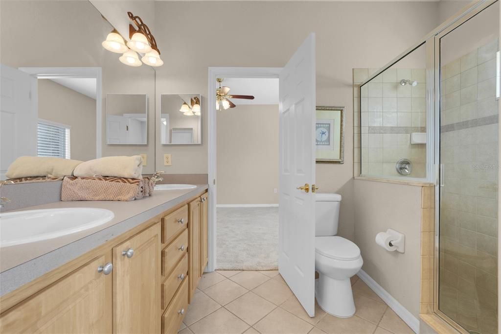 待售: $549,000 (4 贝兹, 3 浴室, 2888 平方英尺)