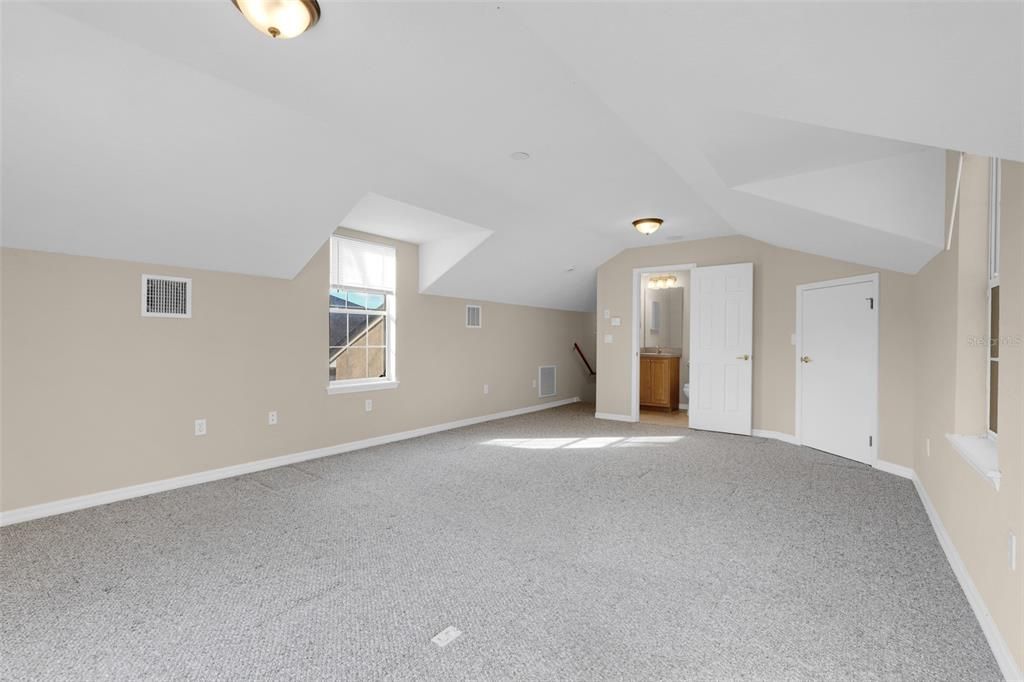 待售: $549,000 (4 贝兹, 3 浴室, 2888 平方英尺)