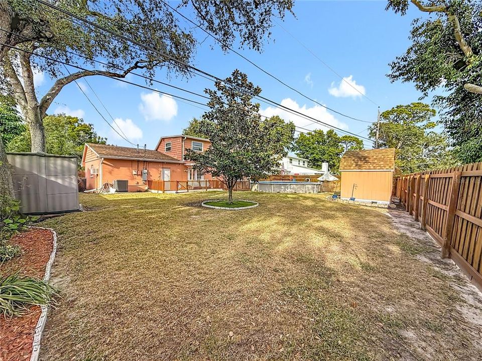 待售: $425,000 (4 贝兹, 1 浴室, 1422 平方英尺)