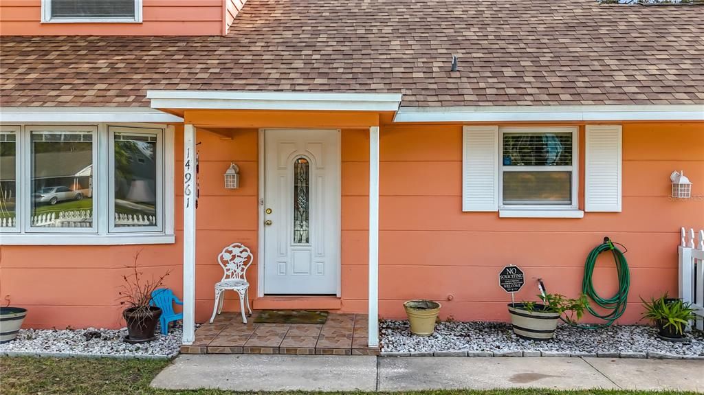 待售: $425,000 (4 贝兹, 1 浴室, 1422 平方英尺)