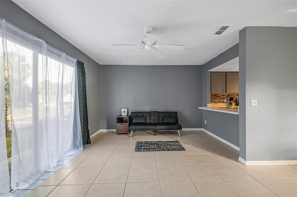 En Renta: $1,750 (2 camas, 2 baños, 1265 Pies cuadrados)