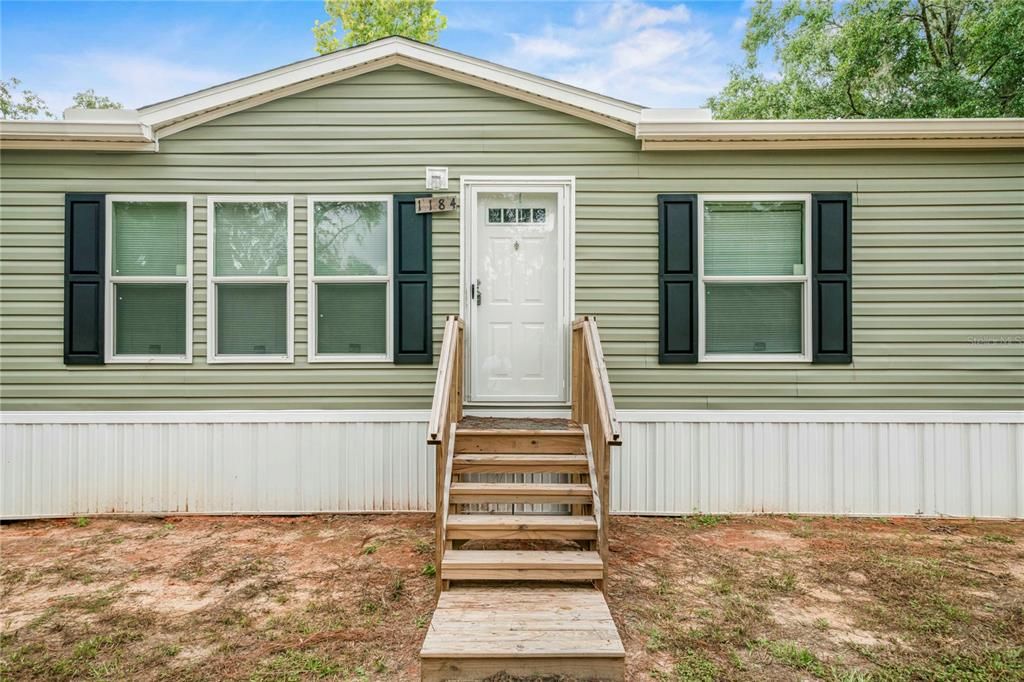 На продажу: $262,500 (4 спален, 2 ванн, 1904 Квадратных фут)