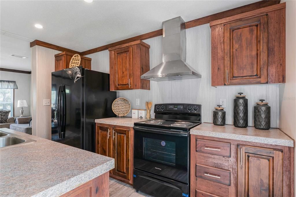 На продажу: $262,500 (4 спален, 2 ванн, 1904 Квадратных фут)