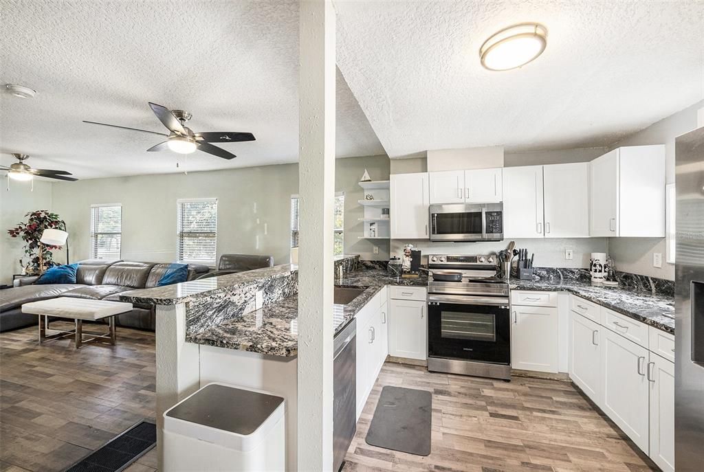 На продажу: $450,000 (3 спален, 2 ванн, 1656 Квадратных фут)