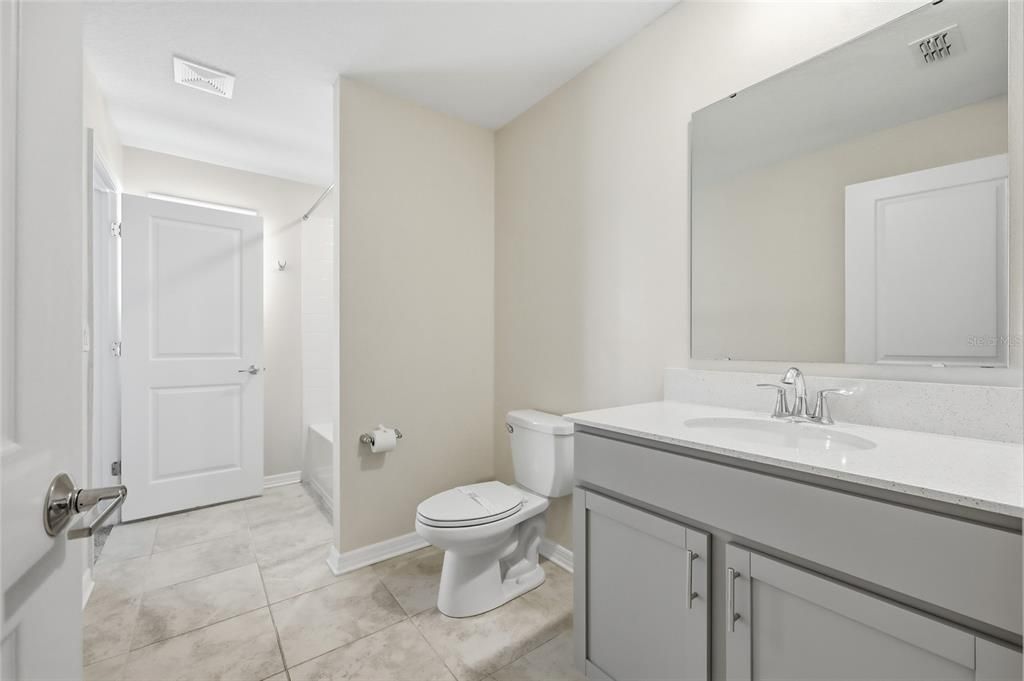 En Venta: $455,000 (4 camas, 3 baños, 2610 Pies cuadrados)