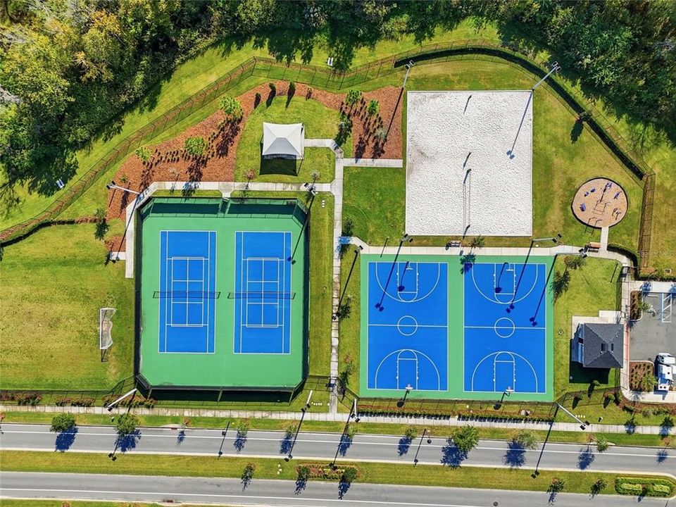 En Venta: $455,000 (4 camas, 3 baños, 2610 Pies cuadrados)