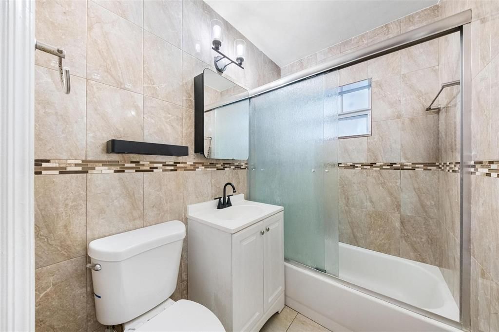 For Sale: $575,000 (3 beds, 2 baths, 1381 Square Feet)