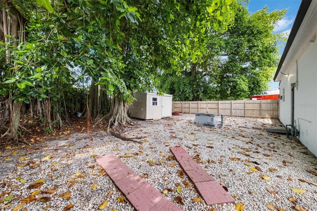 For Sale: $575,000 (3 beds, 2 baths, 1381 Square Feet)