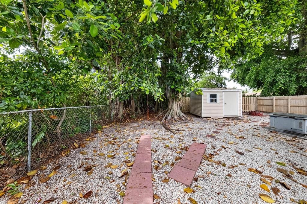 For Sale: $575,000 (3 beds, 2 baths, 1381 Square Feet)