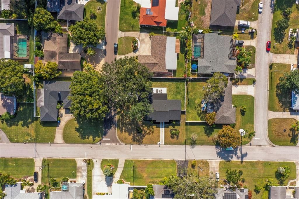 En Venta: $899,000 (4 camas, 2 baños, 1933 Pies cuadrados)