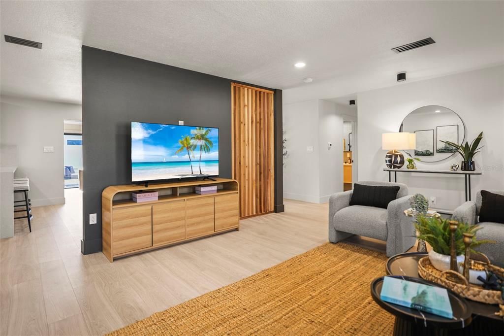 En Venta: $899,000 (4 camas, 2 baños, 1933 Pies cuadrados)