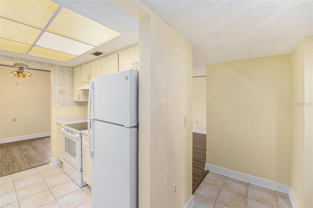 На продажу: $115,000 (1 спален, 1 ванн, 735 Квадратных фут)