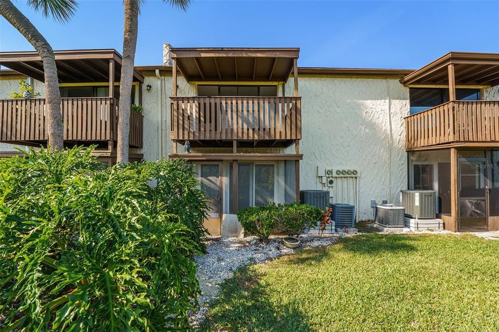 На продажу: $115,000 (1 спален, 1 ванн, 735 Квадратных фут)