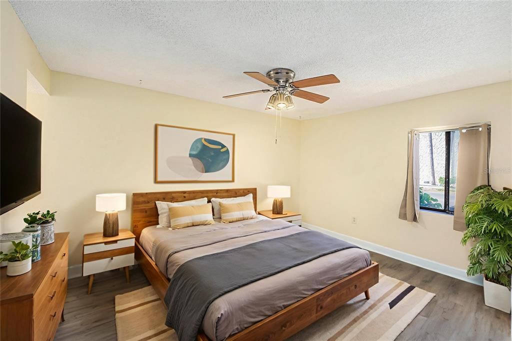 На продажу: $115,000 (1 спален, 1 ванн, 735 Квадратных фут)