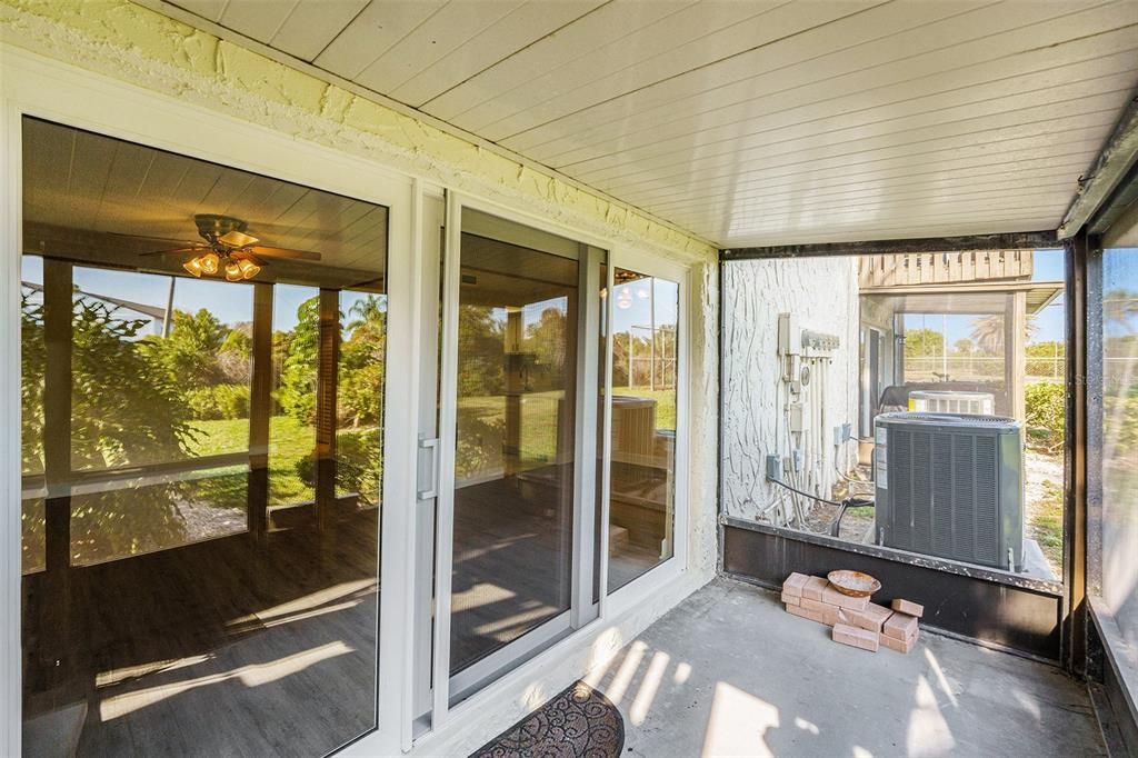 На продажу: $115,000 (1 спален, 1 ванн, 735 Квадратных фут)