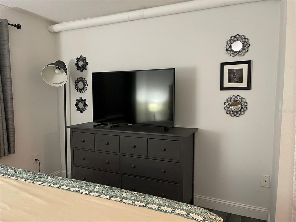 For Sale: $139,900 (1 beds, 1 baths, 456 Square Feet)